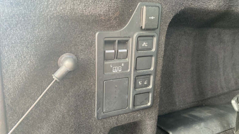 Land Rover Discovery 3.0 D250 R-Dynamic SE 5dr Auto Diesel Station Wagon